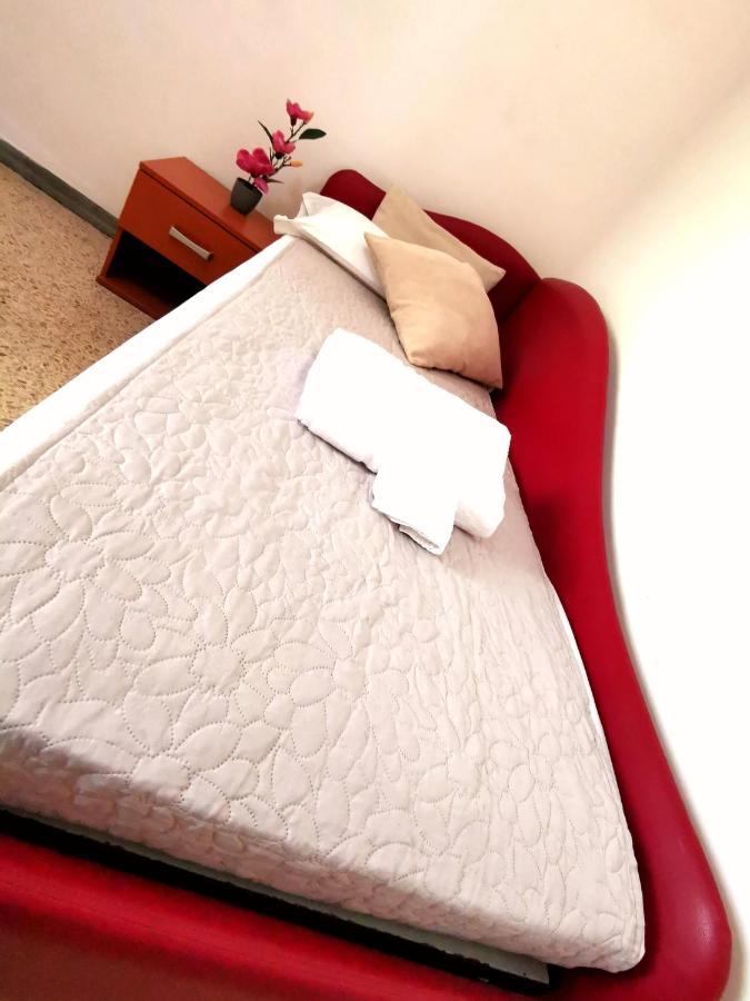רימיני Hotel Ideale Young People Under 40 מראה חיצוני תמונה