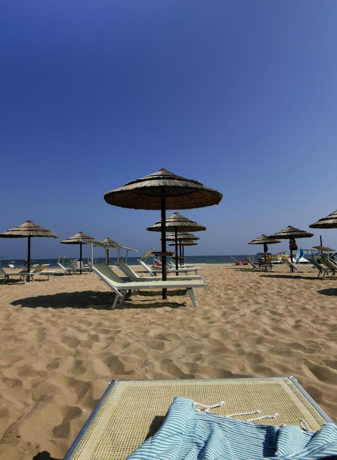 רימיני Hotel Ideale Young People Under 40 מראה חיצוני תמונה