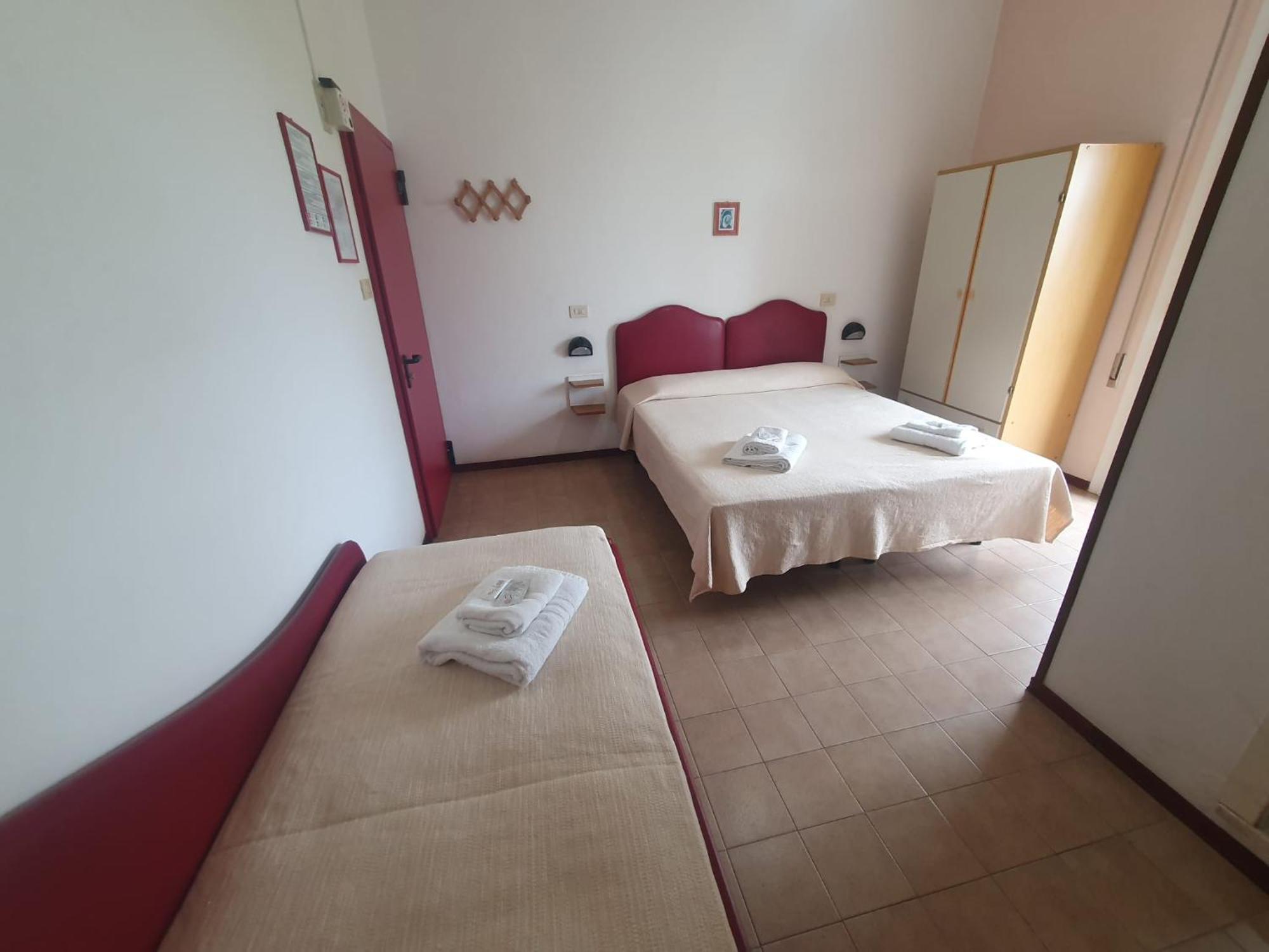 רימיני Hotel Ideale Young People Under 40 מראה חיצוני תמונה