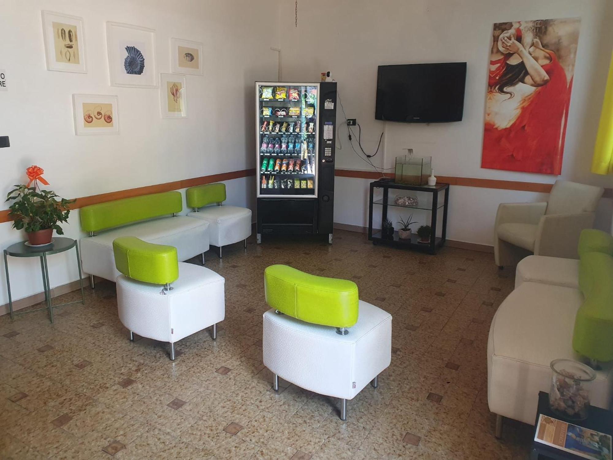 רימיני Hotel Ideale Young People Under 40 מראה חיצוני תמונה